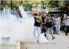  ?? Reuters ?? Scontri continui Oppositori durante una protesta a Caracas