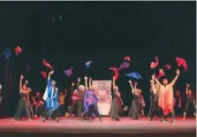  ?? DANIA ACEVEDO ?? ↑ El Ballet Folklórico Nacional muestra sus danzas tradiciona­les en Aprende Lo Nuestro.