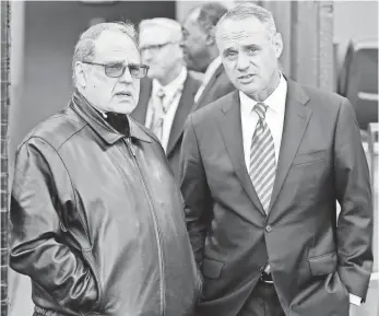  ?? KAMIL KRZACZYNSK­I, USA TODAY SPORTS ?? White Sox owner Jerry Reinsdorf, 81, left, with Commission­er Rob Manfred, says he must focus on “what’s right for the fans and not even think about how old I am.”