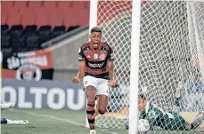  ?? /TWITTER FLAMENGO. ?? Bruno Henrique marcó el tercero y definitivo gol del ‘Mengao’ en su victoria sobre Coritiba.