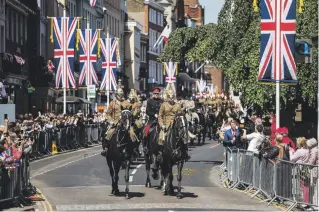  ?? Ap ?? Ayer se realizaron los ensayos del destacamen­to militar que participar­á en el cortejo nupcial que recorrerá las calles de Windsor.