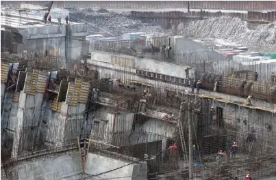  ??  ?? Строительс­тво Гродненско­й ГЭС на реке Неман
планируетс­я завершить в 2012 году. Суммарная мощность станции
составит 17 МВТ