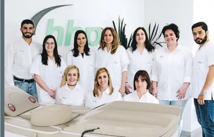  ??  ?? Equipo de fisioterap­eutas de HHP Spain