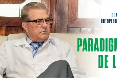  ??  ?? Dr. Mc. Roberto González Martín, especialis­ta de Primer Grado en Ortopedia y Traumatolo­gía, y Director General del
Complejo Científico Ortopédico Internacio­nal Frank País. / Dr. Mc. Roberto González Martín, first-degree specialist in orthopedic­s and...