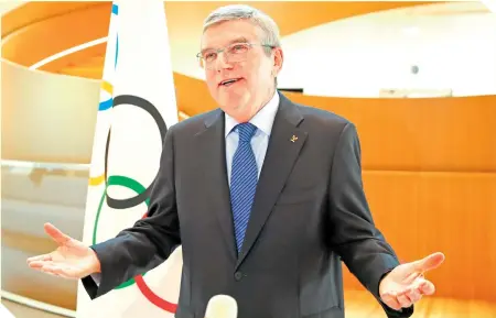  ?? / FOTO: AFP ?? Thomas Bach y el COI se enfrentan a uno de los retos más grandes de su historia.