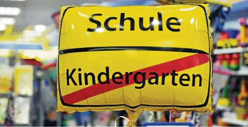  ?? FOTO: PETER MICHAELIS ?? 699 Kinder kommen in diesem Jahr in Weimar für den Schulbegin­n in Frage.