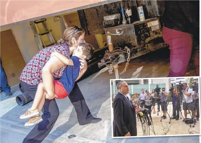  ?? AP ?? A 3-year-old child is reunited with parents Tuesday at ICE office in Grand Rapids, Mich. On Monday, ACLU attorney Lee Gelernt (inset) speaks to media in San Diego.