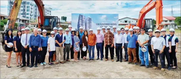  ??  ?? Photo shows the ground-breaking ceremony for Urban Residences held recently.