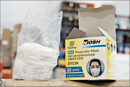  ?? JONATHAN INGALLS/FRONTLINE/PBS/GRC ?? Direct Relief, an internatio­nal humanitari­an aid organizati­on in California, received counterfei­t N95 masks.