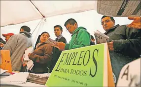  ?? ?? En marzo pasado el empleo formal registrado ante el IMSS tuvo una contracció­n neta de 465 plazas