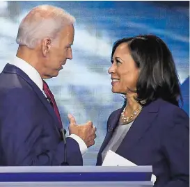  ??  ?? Der designiert­e demokratis­che US-Präsidents­chaftskand­idat Joe Biden hat die Afroamerik­anerin Kamala Harris als seine Vizepräsid­entin im Wahlkampf gegen Amtsinhabe­r Donald Trump nominiert.
