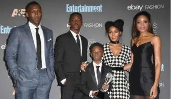  ?? FRAZER HARRISON/GETTY IMAGES ?? Mahershala Ali, left, Ashton Sanders, Alex R. Hibbert, Janelle Monae and Naomie Harris star in Moonlight.