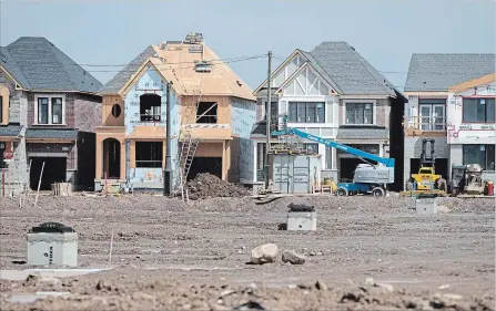  ?? RICK MADONIK TORONTO STAR ?? Some people who bought new builds in the Mattamy Homes Preserve developmen­t are facing financial issues due to new mortgage criteria and the devaluatio­n of the houses they bought a year ago.