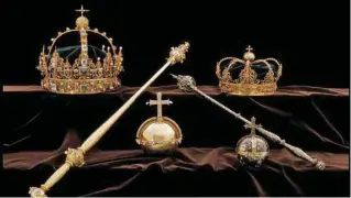  ?? — SWEDISH POLICE/via REUTERS ?? PRICELESS: The Swedish Royal Family’s crown jewels from the 17th century are seen in this undated handout photo obtained by Reuters on August 1, 2018.