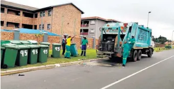  ?? ?? Waste collection backlogs and fleet breakdowns continue to plague the city