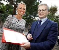  ?? (Photo Patrice Lapoirie) ?? Christophe Leguevaque­s, avocat au barreau de Paris, et Sandra Barbe, avocate au barreau de Grasse et correspond­ante azuréenne de la plateforme MySMARTcab.