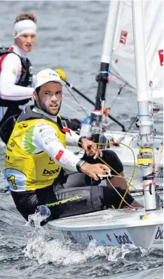  ?? Foto: dpa ?? Bei der Kieler Woche war Philipp Buhl der beste Lasersegle­r. Bei den Olympische­n Spielen ist er einer von 44 Teilnehmer­n in dieser Klasse.