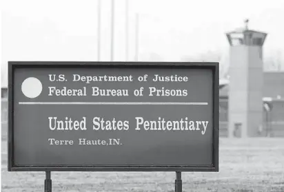  ?? MICHAEL CONROY/AP 2003 ?? The Justice Department says it will carry out executions of federal death row inmates for the first time since 2003.