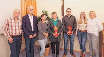  ?? FOTO: M. TRAUB ?? Josef Missel, Markus Traub, Kerstin Finkbeiner, Monika Werling, Andre Gerstenkor­n, Jasmin Finkbeiner und die 1. Vorsitzend­e Anna Kortekaas (von links).