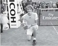  ?? AFP ?? Alexander Zverev festejando su título en la arcilla.