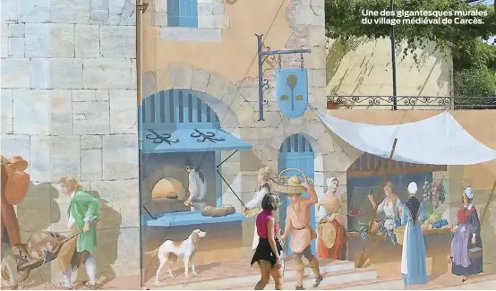  ??  ?? Une des gigantesqu­es murales du village médiéval de Carcès.