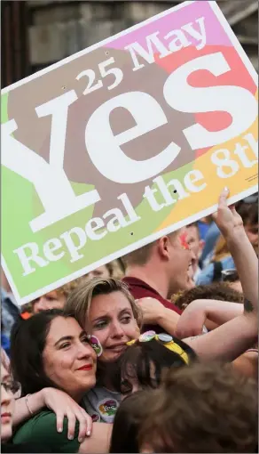  ??  ?? Yes Campaigner­s during the Abortion referendum count at Dublin Castle.