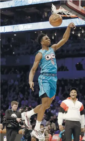  ?? EDITOR: MIKE T. LIMPAG / sports@sunstar.com.ph AP FOTO ?? WINNER. Oklahoma City Thunder Hamidou Diallo beats Dennis Smith Jr. 88-85 to win the NBA Slam Dunk Contest.