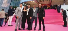  ?? (Keshet 12) ?? SERIES WINNERS pose at Canneserie­s earlier this week. From left: Dan Mor, Ninet Tayeb, Tomer Kapon, Omri Givon and Moshe Ashkenazi.