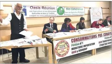  ?? (DR) ?? Bernard Astruc, coordinate­ur national de Consommate­urs pas cobayes, a coécrit le manifeste avec Olivier De Schutter, professeur d’université, ancien rapporteur spécial de l’ONU sur le droit à l’alimentati­on, qu’ils ont présenté à Paris avec...