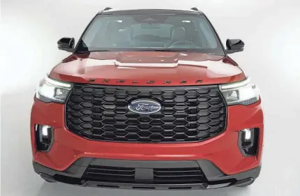  ?? MANDI WRIGHT/USA TODAY NETWORK ?? The 2025 Ford Explorer ST with a 2.3-liter turbocharg­ed engine will not have the active park assist feature.