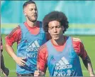  ?? FOTO: EFE ?? Witsel, entrenando con Eden Hazard