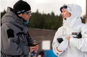 ??  ?? Traumpaar: Ole Einar Björndalen (links) und Darja Domratsche­wa arbeiten jetzt als Trainer für China.