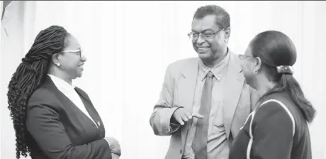  ?? Photo) (Department of Public Informatio­n ?? Minister of Public Security, Khemraj Ramjattan (centre) with Acting Chief Justice, Roxane George (right) and Acting Chancellor of the Judiciary, Yonette Cummings -Edwards.