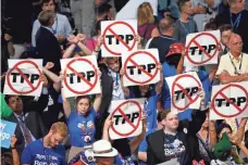  ?? MICHAEL CHOW, USA TODAY ?? Delegates opposed to the Trans-Pacific Partnershi­p protest during the 2016 Democratic National Convention on Monday.