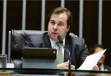  ?? Gilmar Felix - 20.dez.2016/Câmara dos Deputados ?? O presidente da Câmara dos Deputados, Rodrigo Maia (DEM-RJ), cuja candidatur­a à reeleição é contestada por adversário­s