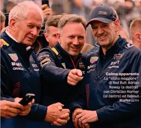  ?? GETTY ?? Calma apparente Lo “stato maggiore” di Red Bull: Adrian Newey (a destra) con Christian Horner (al centro) ed Helmut Marko