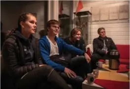  ??  ?? Kristoffer Mjelstad (nr to fra venstre) er Norges beste juniorpadl­er. Her sammen med Julianne Halvorsen, Lasse Lotsberg og Einar Drægebø.