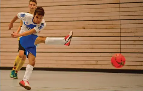  ?? Foto: Klaus Heim ?? Auch die B Junioren der JFG Wertachtal sind am Wochenende im Einsatz: Sie spielen am Sonntag in Pfaffenhau­sen um die Qualifikat­ion zur Endrunde um die Unterallgä­uer Futsal Meistersch­aft.