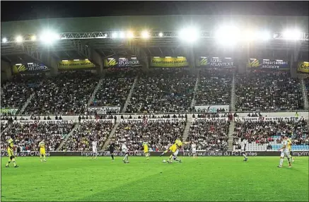  ??  ?? Antre du FCN depuis 1984, le stade de la Beaujoire (35000 places) devrait être démoli à partir de l’été 2022.