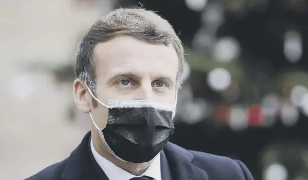  ??  ?? 0 French President Emmanuel Macron took a test has soon as the first symptons arose and will self-isolate for seven days