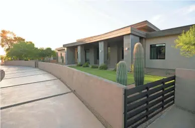  ?? DAVID WALLACE/THE REPUBLIC ?? Arizona Coyote Alex Galchenyuk has bought a 7,000-square-feet house in Paradise Valley.