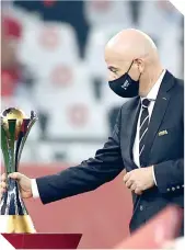  ?? / FOTO: REUTERS ?? Infantino deberá solucionar el conflicto en la cesión de jugadores.