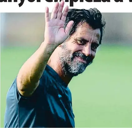  ?? FOTO: PERE PUNTÍ ?? Quique Sánchez Flores, el técnico blanquiazu­l Está muy ilusionado con la nueva temporada