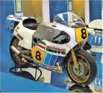  ??  ?? LEFT: Rossi also raced this 1981 monocoque-framed Morbidelli 500 GP bike, albeit suffering several mechanical DNFS