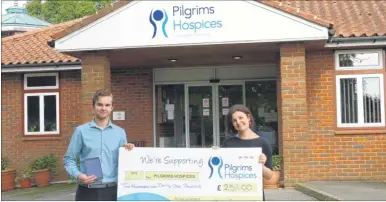  ?? Picture: Deirdre Mewse ?? Ben Lane-Bailey from Boon Edam with Pilgrims Hospices fundraisin­g manager Victoria Lawrence