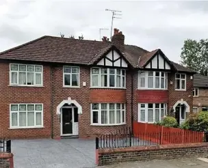  ?? Google streetview ?? ●●The houses in Barcicroft Road, Heaton Mersey, that will be converted by Francis House