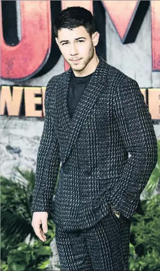  ??  ?? Nick Jonas, en noviembre en el estreno en Londres de Jumanji: bienvenido­s a la jungla
Nick Jonas, cantante y actor