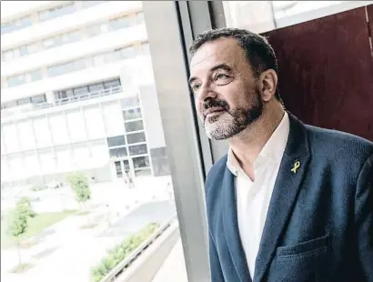  ?? LLIBERT TEIXIDÓ ?? El presidente del grupo municipal de ERC, Alfred Bosch, ayer en Barcelona