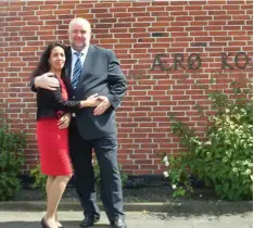  ?? Fotos: privat ?? Janit und Günter Göbel heirateten im Juli 2015 in Dänemark. Die Bürokratie eines deutschen Standesamt­s verhindert, dass die Philippine­rin zu ihrem Mann nach Deutschlan­d reisen darf.