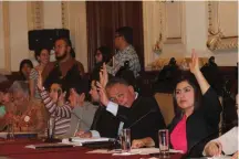  ?? / Bibiana Díaz ?? La presidente municipal, Claudia Rivera Vivanco, expuso a sus compañeros que el dictamen cumplía con el compromiso asumido con los ciudadanos en campaña.